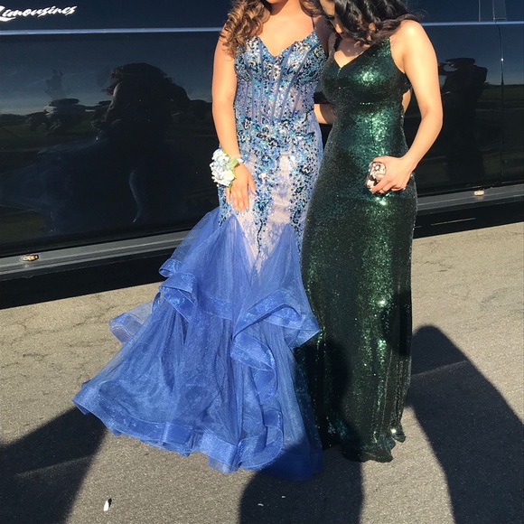 satin emerald bridesmaid dresses Six Stories Womens Cowl-front long-sleeve maxi Dress 6 Select Size:16 this striking emerald piece 9D3365 Okd 5 Drawer Fluted